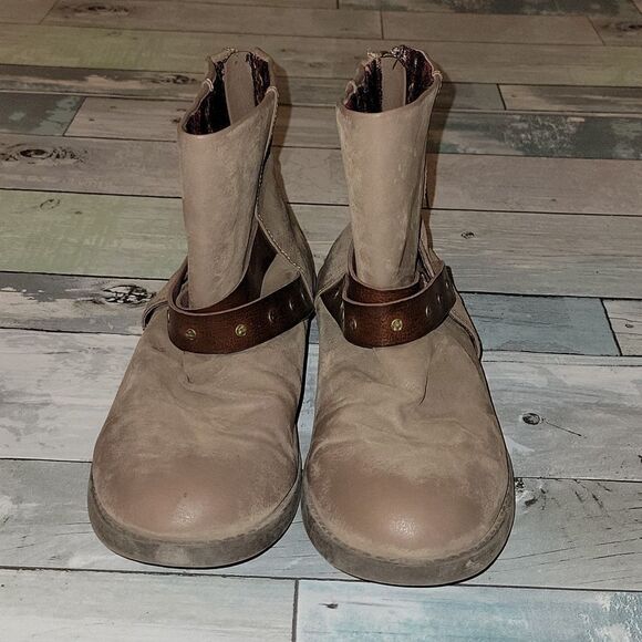 Blowfish Brown Boots sz 4 Youth - Picture 1 of 5